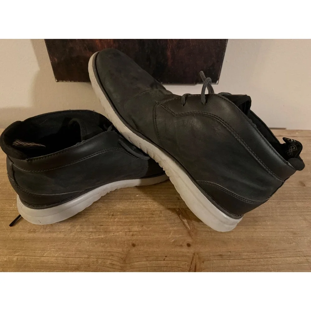 UGG Neumel Flex Black Leather‎ Chukka Boots Mens 10.5 1104976